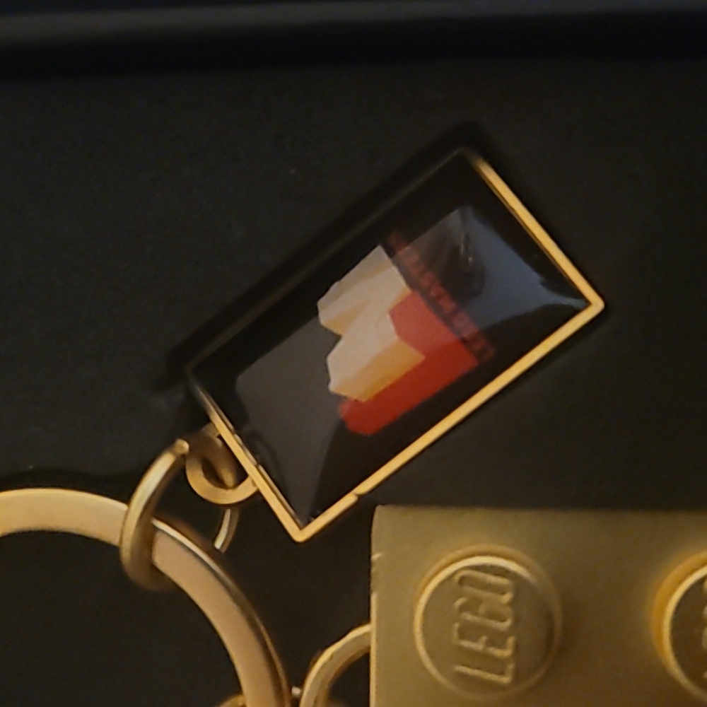 Lego Masters Gold Lego Brick Keychain - Picture 5 of 8